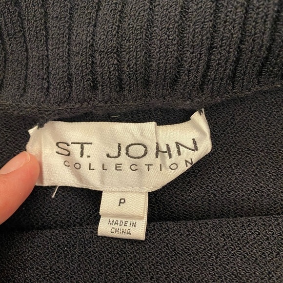 ST. JOHN Sleeveless Shoulder Blouse, Petite - Picture 4 of 5